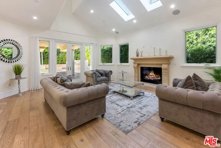 391 S Saltair Avenue, Los Angeles, California 90049