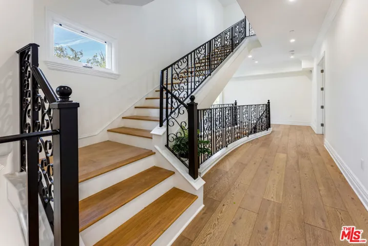 391 S Saltair Avenue, Los Angeles, California 90049
