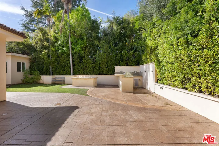391 S Saltair Avenue, Los Angeles, California 90049