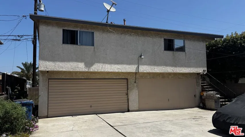 313 W Buckthorn Street, Inglewood, California 90301