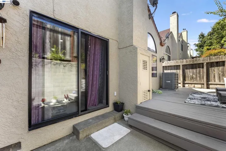 903 Appian Knoll Ct, El Sobrante, California 94803
