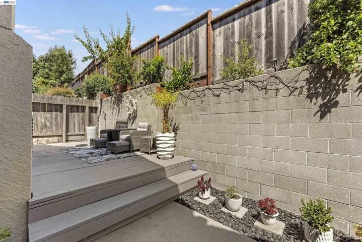 903 Appian Knoll Ct, El Sobrante, California 94803