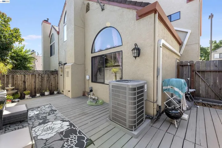 903 Appian Knoll Ct, El Sobrante, California 94803
