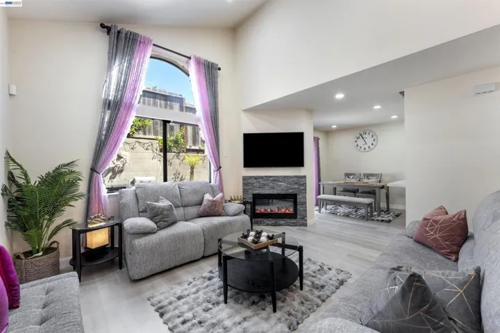 903 Appian Knoll Ct, El Sobrante, California 94803