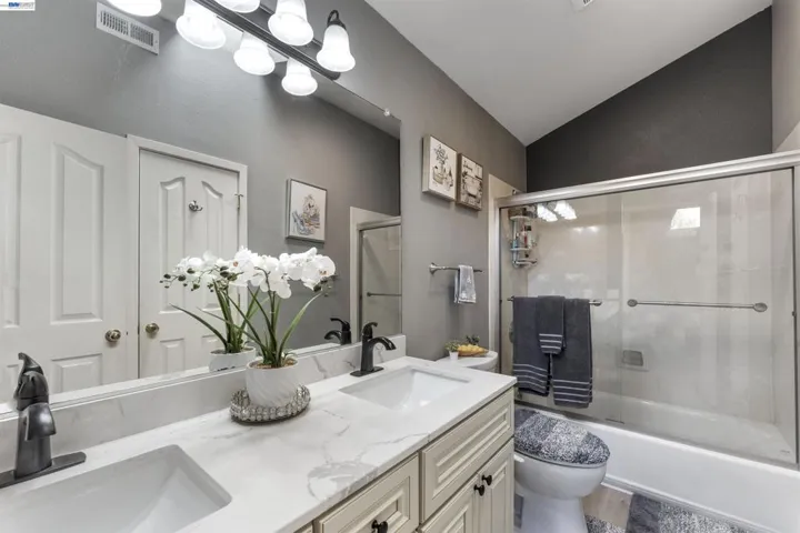903 Appian Knoll Ct, El Sobrante, California 94803