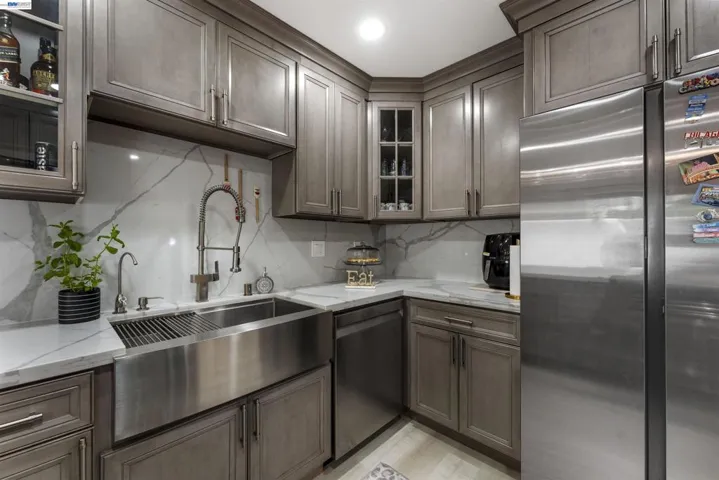 903 Appian Knoll Ct, El Sobrante, California 94803