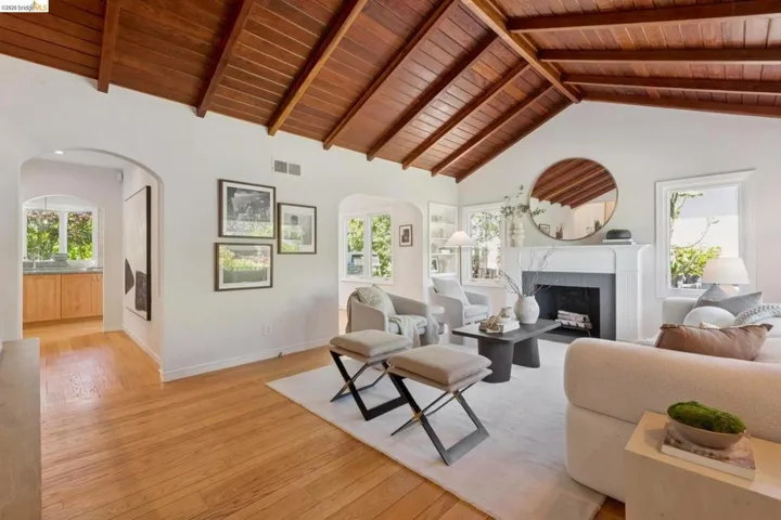 1849 Brentwood Rd, Oakland, California 94602
