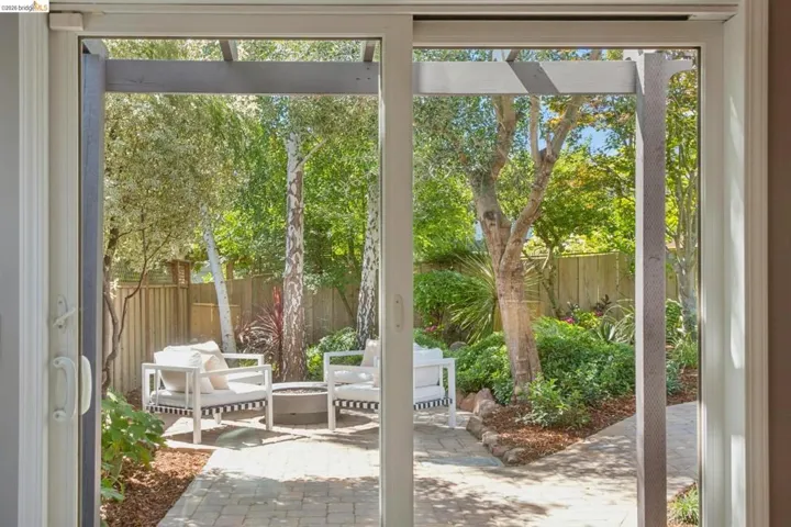 1849 Brentwood Rd, Oakland, California 94602
