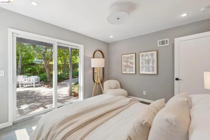 1849 Brentwood Rd, Oakland, California 94602