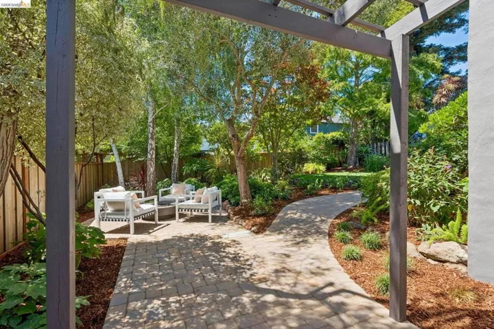 1849 Brentwood Rd, Oakland, California 94602