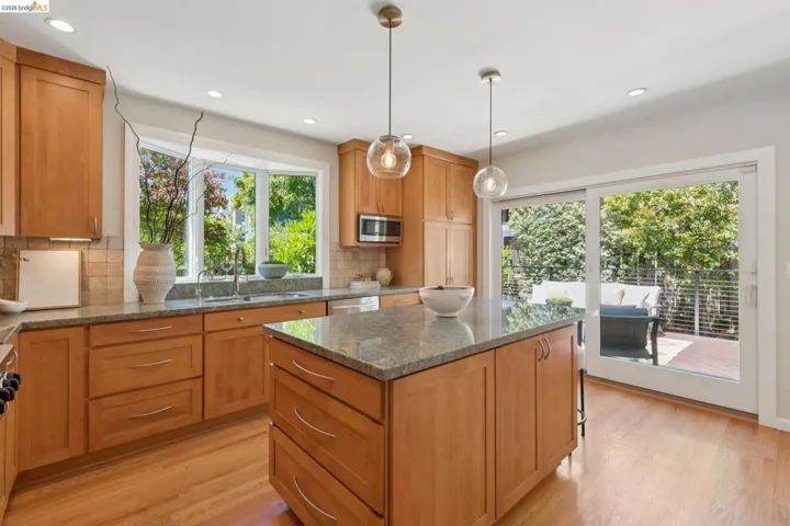 1849 Brentwood Rd, Oakland, California 94602