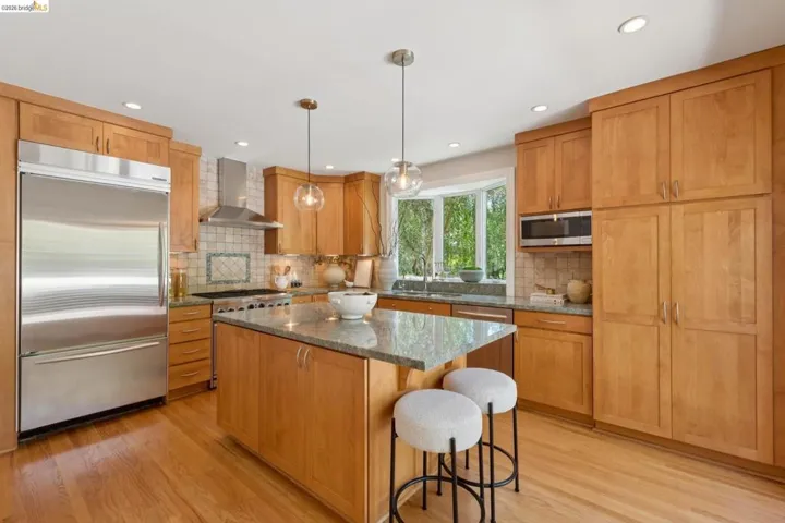 1849 Brentwood Rd, Oakland, California 94602