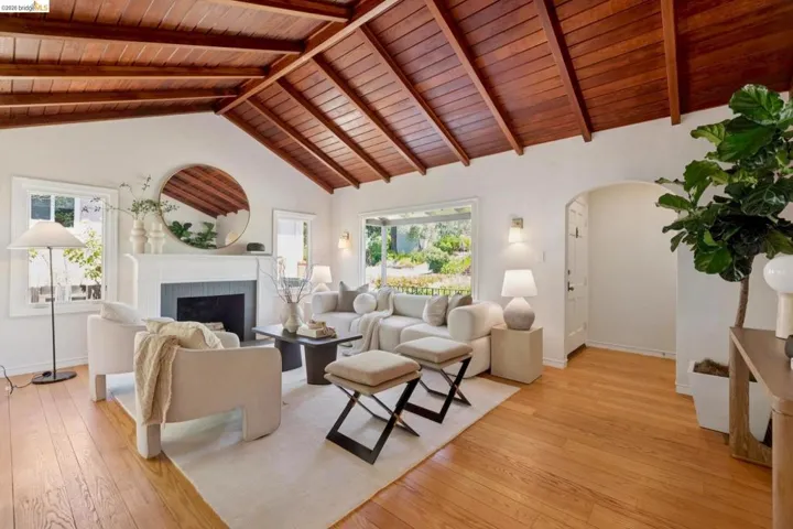 1849 Brentwood Rd, Oakland, California 94602