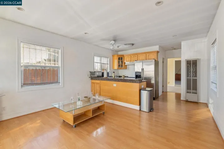 1031 70th Ave, Oakland, California 94621-3213