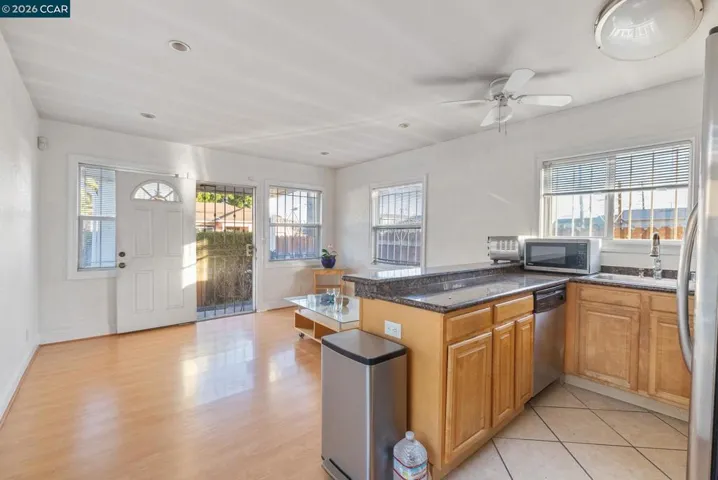1031 70th Ave, Oakland, California 94621-3213