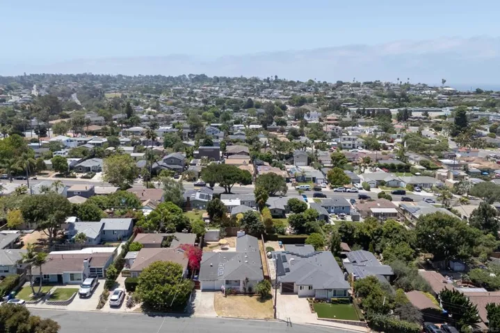 3939 Santa Cruz Avenue, San Diego, California 92107