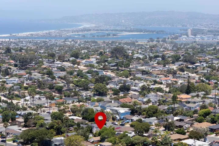 3939 Santa Cruz Avenue, San Diego, California 92107