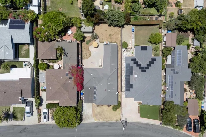 3939 Santa Cruz Avenue, San Diego, California 92107