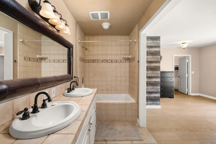 3939 Santa Cruz Avenue, San Diego, California 92107