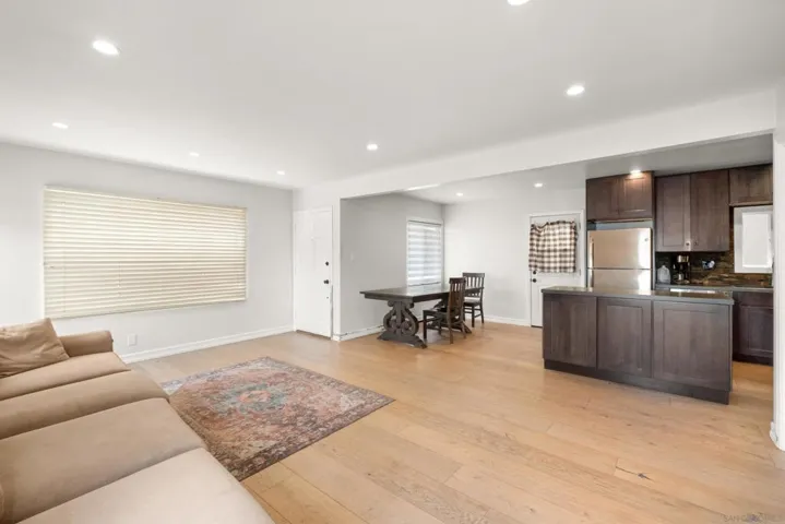 3939 Santa Cruz Avenue, San Diego, California 92107