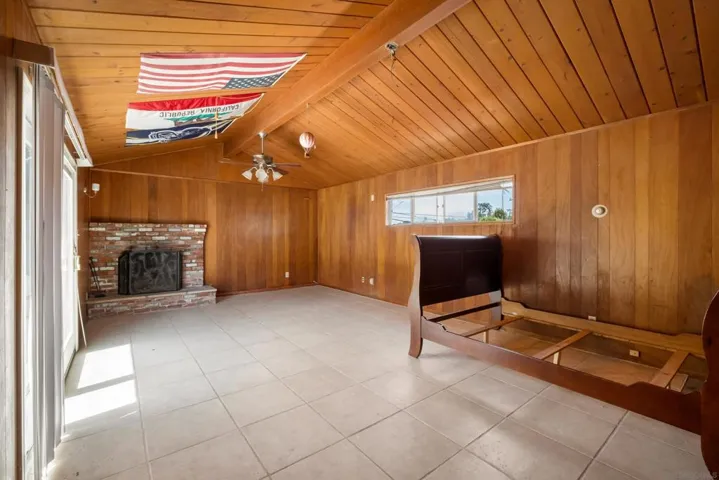 3939 Santa Cruz Avenue, San Diego, California 92107