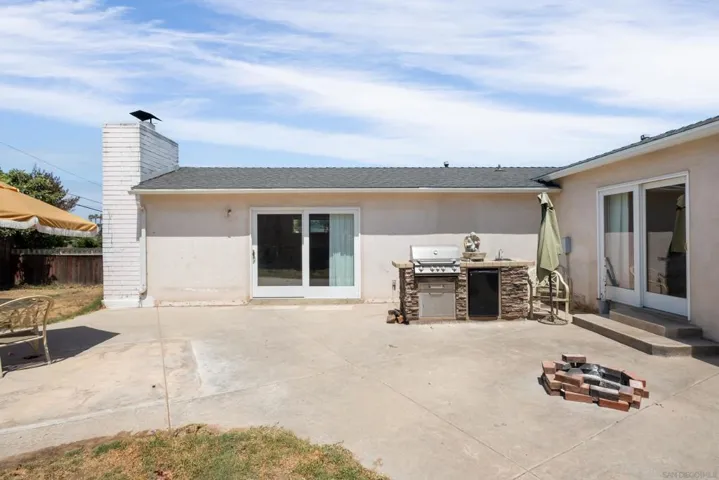3939 Santa Cruz Avenue, San Diego, California 92107