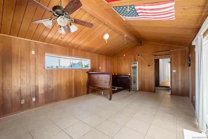 3939 Santa Cruz Avenue, San Diego, California 92107