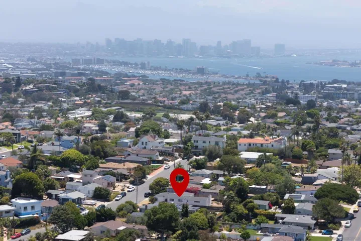 3939 Santa Cruz Avenue, San Diego, California 92107