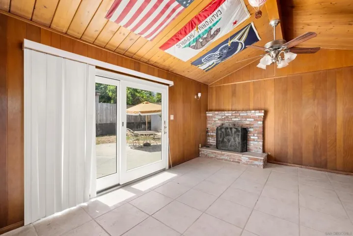 3939 Santa Cruz Avenue, San Diego, California 92107