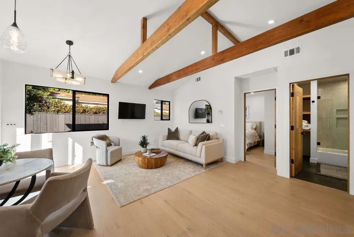 434 Bonair, La Jolla, California 92037