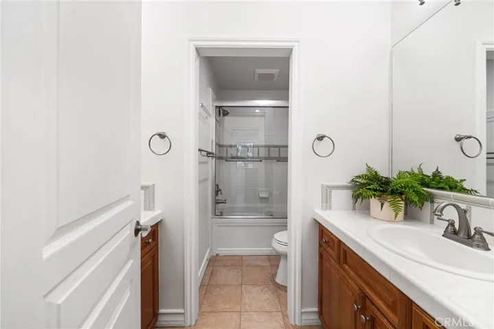 97 Rinaldi, Irvine, California 92620