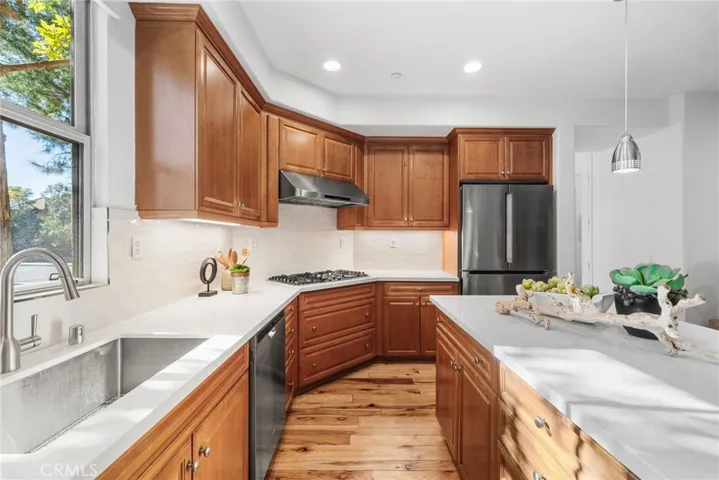 97 Rinaldi, Irvine, California 92620