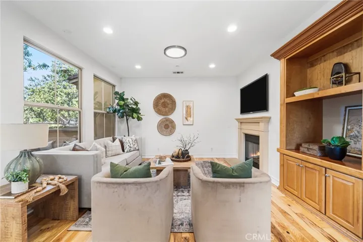 97 Rinaldi, Irvine, California 92620