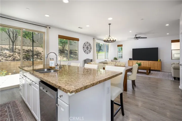 2878 Menorca, Corona, California 92881