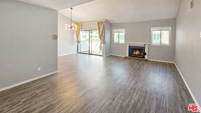 9928 Sepulveda Boulevard 5, Los Angeles, California 91345