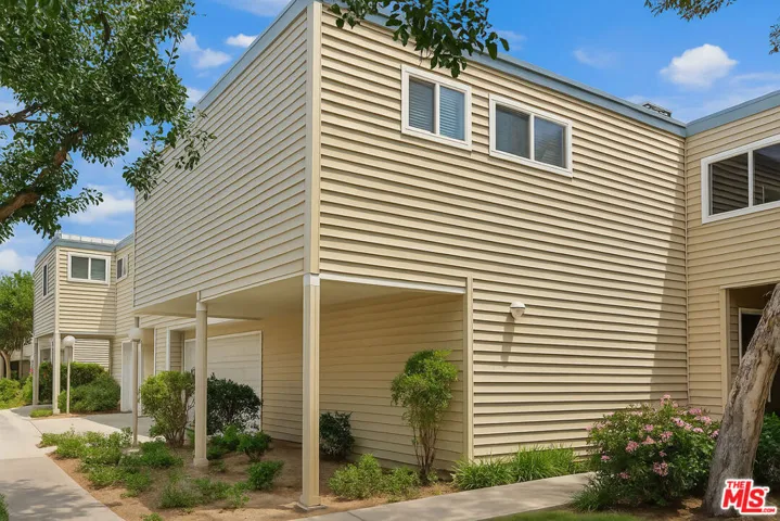 9928 Sepulveda Boulevard 5, Los Angeles, California 91345