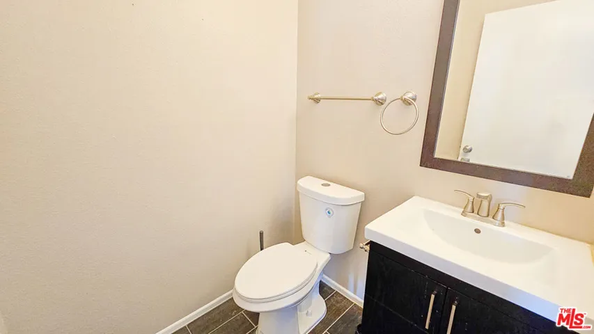 9928 Sepulveda Boulevard 5, Los Angeles, California 91345