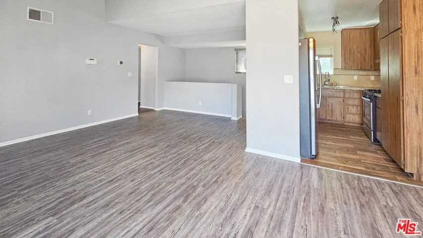 9928 Sepulveda Boulevard 5, Los Angeles, California 91345