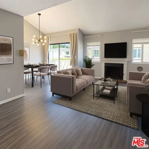 9928 Sepulveda Boulevard 5, Los Angeles, California 91345