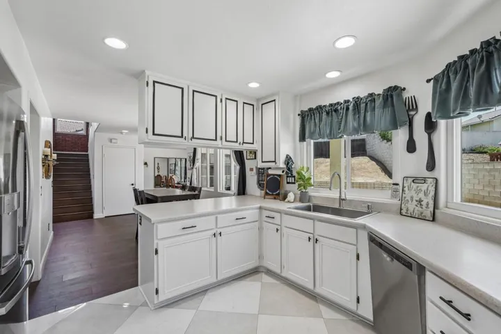 13-web-or-mls-Trinette Dr-S1607-013
