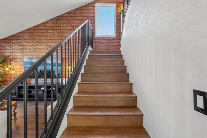 18-web-or-mls-Trinette Dr-S1607-018