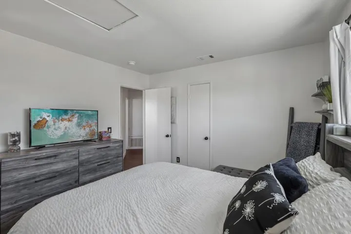 22-web-or-mls-Trinette Dr-S1607-022
