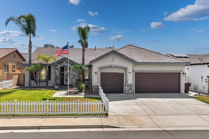 1166 Brookmeade Cir, Beaumont, California 92223
