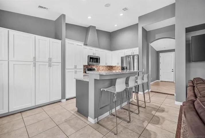 1166 Brookmeade Cir, Beaumont, California 92223