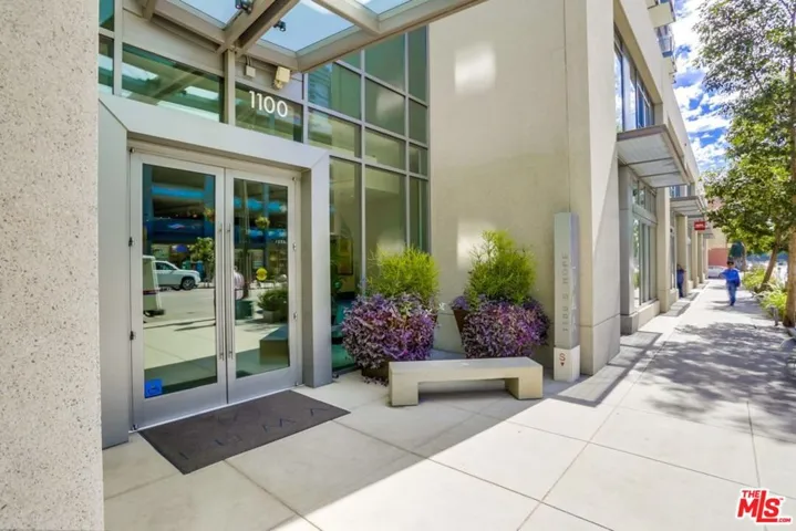 1100 S Hope Street 914, Los Angeles, California 90015
