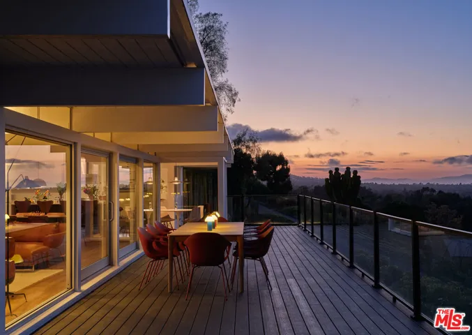 12 Deerhill Drive, Palos Verdes Peninsula, California 90274