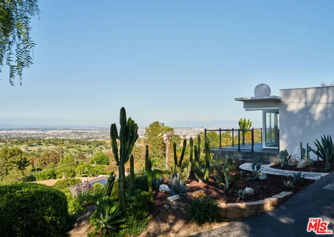 12 Deerhill Drive, Palos Verdes Peninsula, California 90274