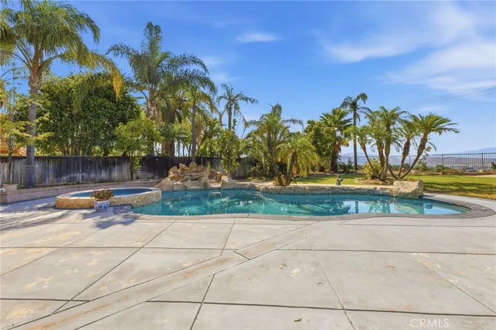 1184 Tesoro, Corona, California 92879
