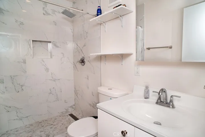 1134 W 39th, Los Angeles, California 90037