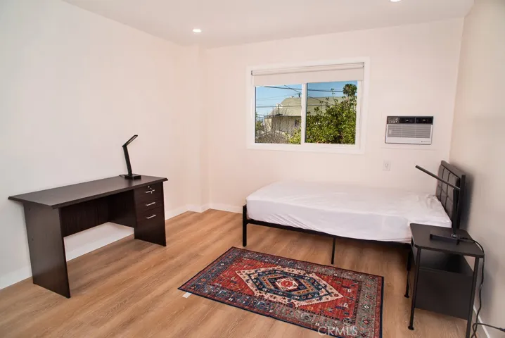 1134 W 39th, Los Angeles, California 90037